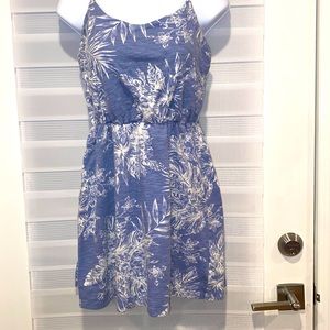 Old navy sun dress sky blue and white with adjustable straps. Size small